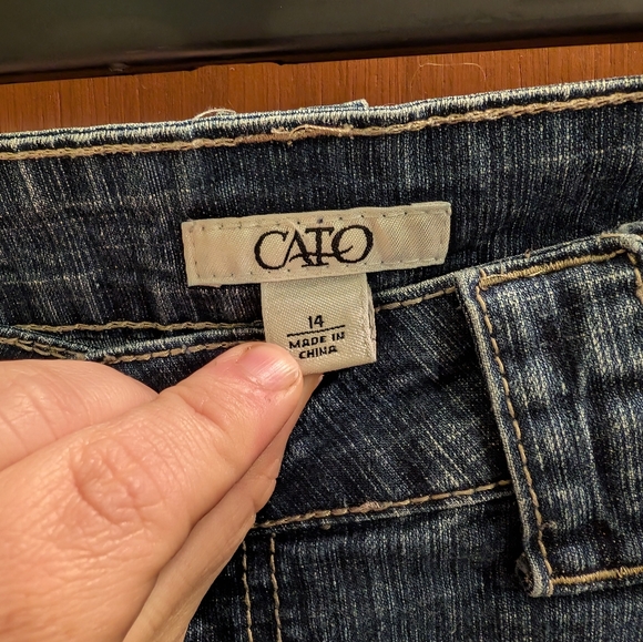 Cato Capris - Picture 2 of 2